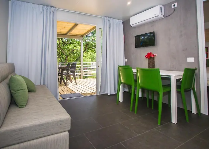 Cherry Premium Jade Mobile Homes Zelena Laguna Πόρετς